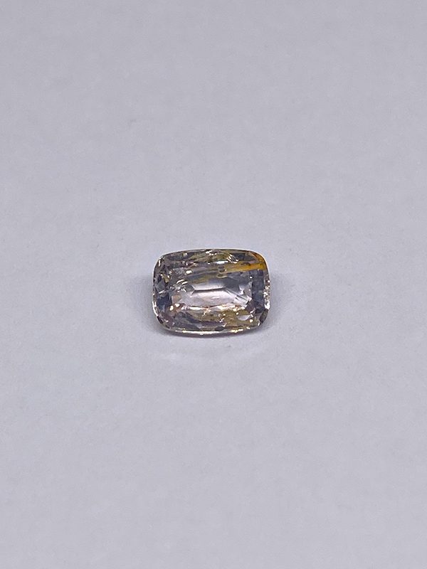 Natural White Sapphire 0.90ct