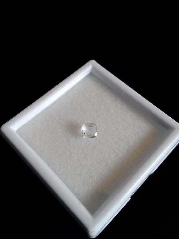 Natural white Sapphire xx cat - 17