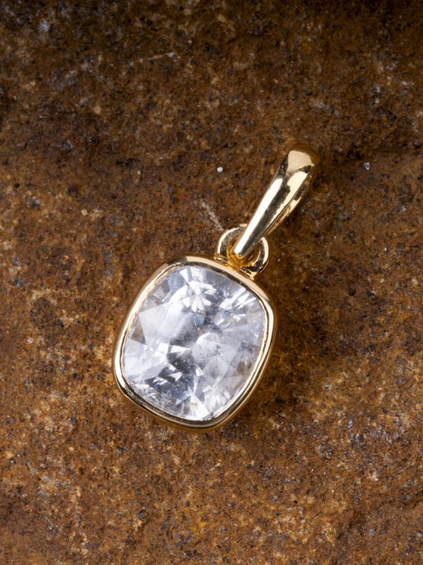 Luna Gleam – Bezel-Set White Sapphire Pendant