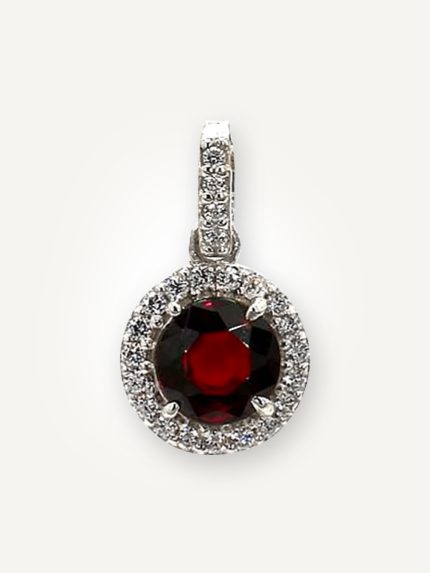 Oval-Cut Garnet Pendant in 925 Sterling Silver
