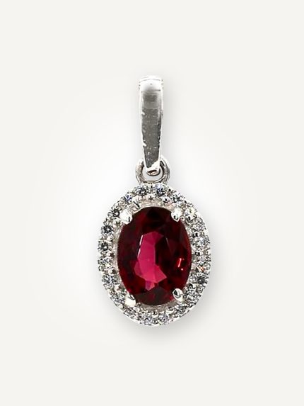 Oval-Cut Garnet Pendant in 925 Sterling Silver